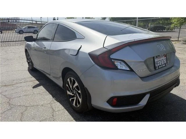 2016 Honda Civic 10th Gen - Image 4 of 7