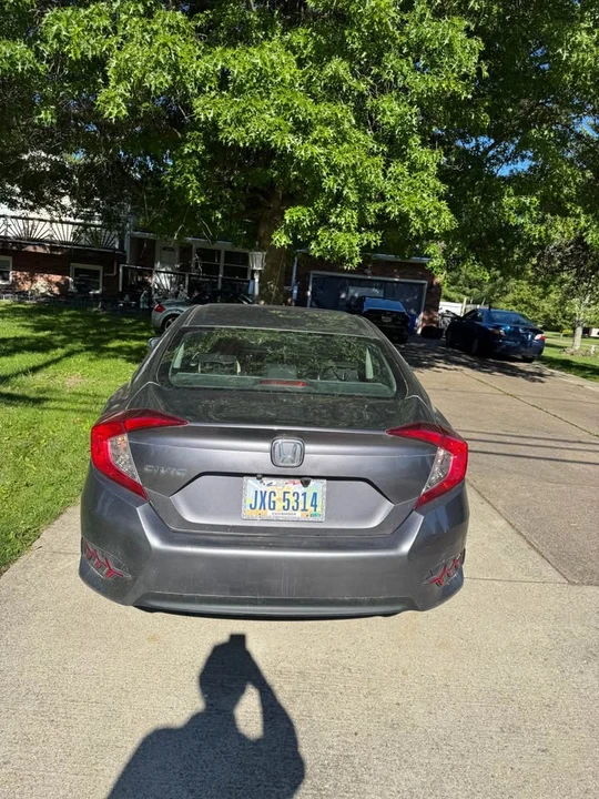 2016 Honda Civic 10th Gen - Image 5 of 10