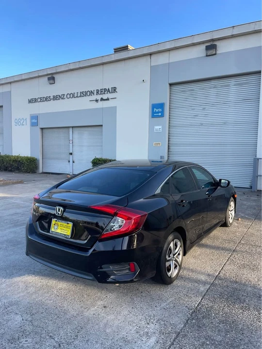 2016 Honda Civic 10th Gen - Image 4 of 12