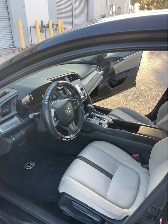 2016 Honda Civic 10th Gen - Image 6 of 12