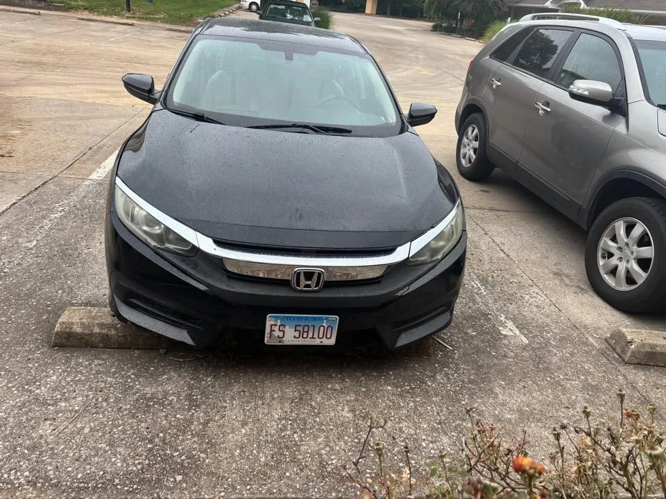 2016 Honda Civic 10th Gen - Image 5 of 8
