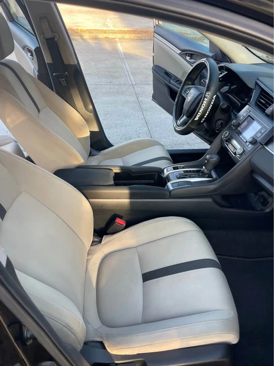 2016 Honda Civic 10th Gen - Image 7 of 12