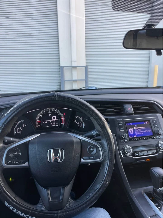 2016 Honda Civic 10th Gen - Image 10 of 12