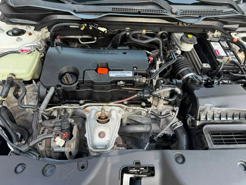 2016 Honda Civic 10th Gen - Image 3 of 11