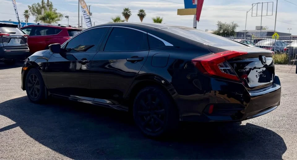 2016 Honda Civic 10th Gen - Image 4 of 5