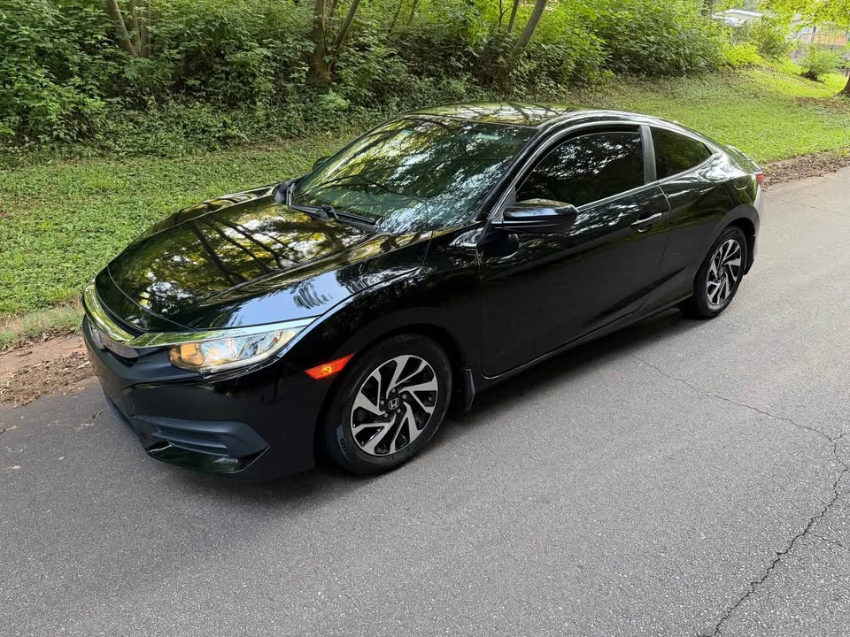 2016 Honda Civic 10th Gen - Image 5 of 10
