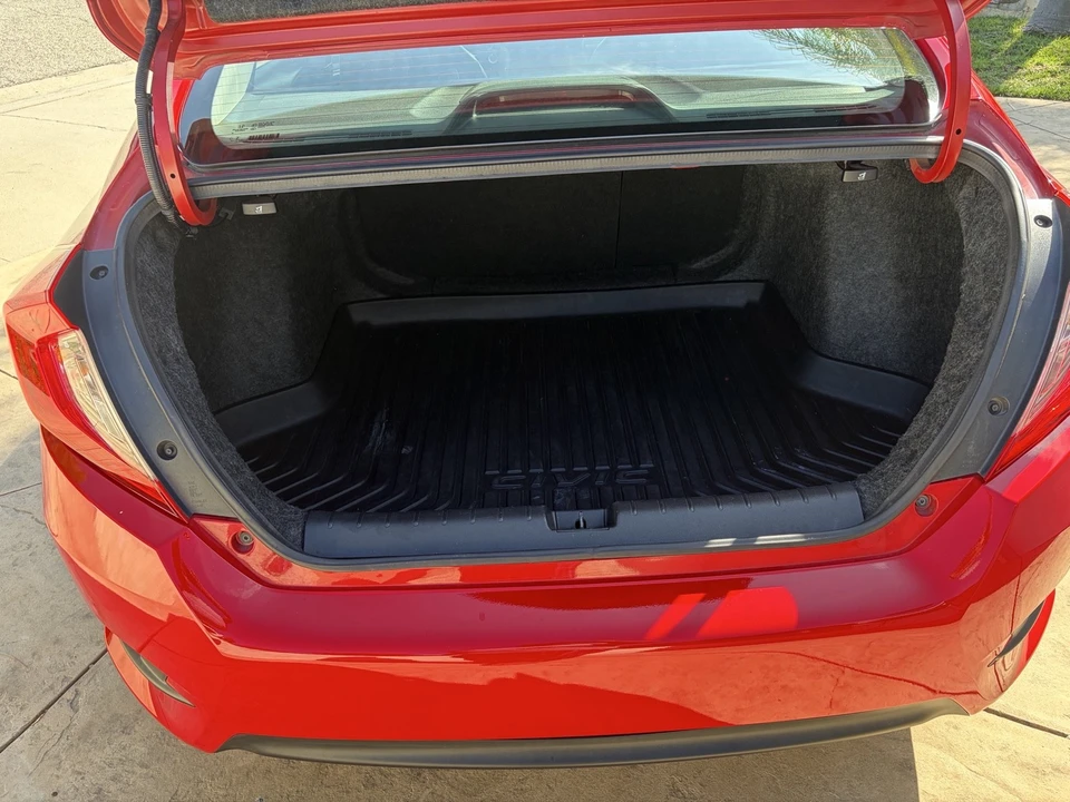 2016 Honda Civic 10th Gen - Image 4 of 13