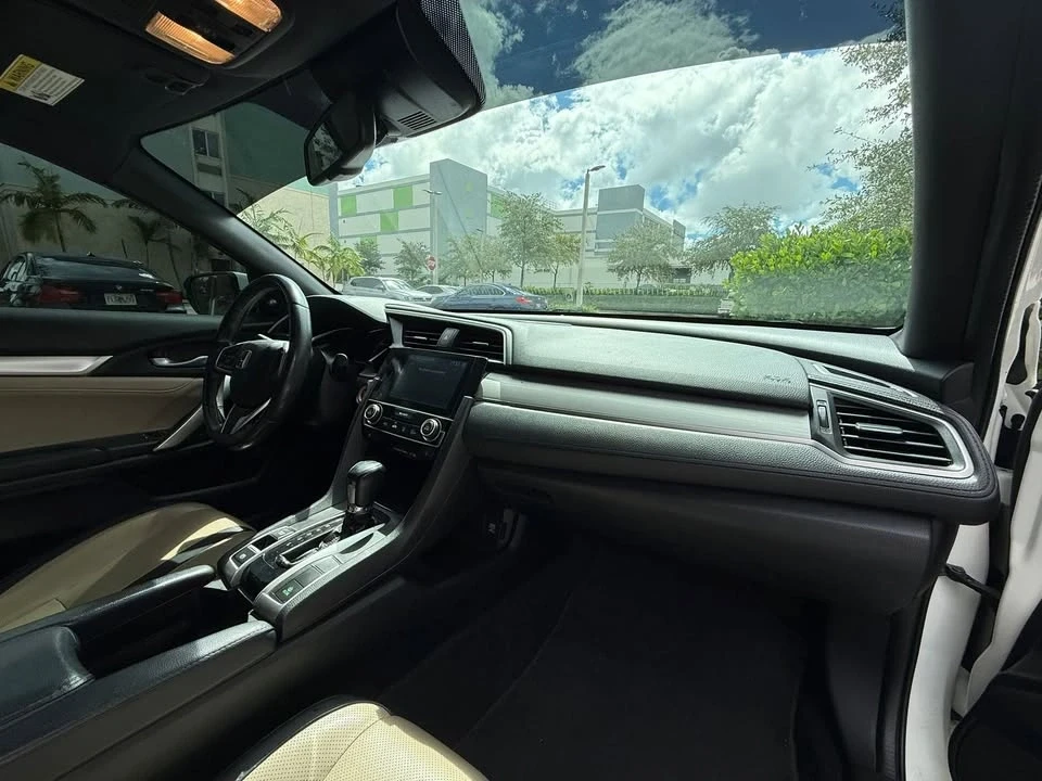 2016 Honda Civic 10th Gen - Image 5 of 15
