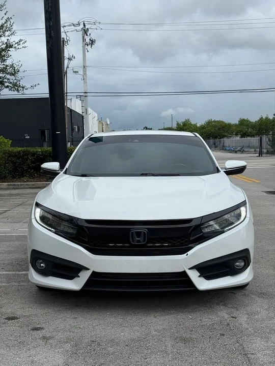 2016 Honda Civic 10th Gen - Image 14 of 15