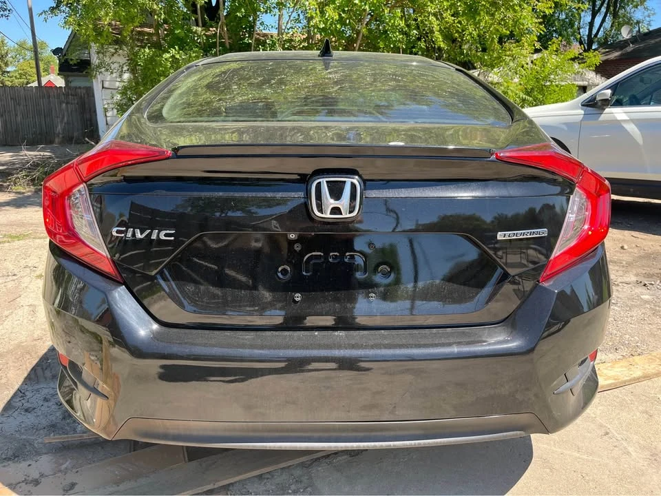 2016 Honda Civic 10th Gen - Image 5 of 11