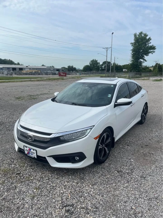2016 Honda Civic 10th Gen - Image 2 of 11