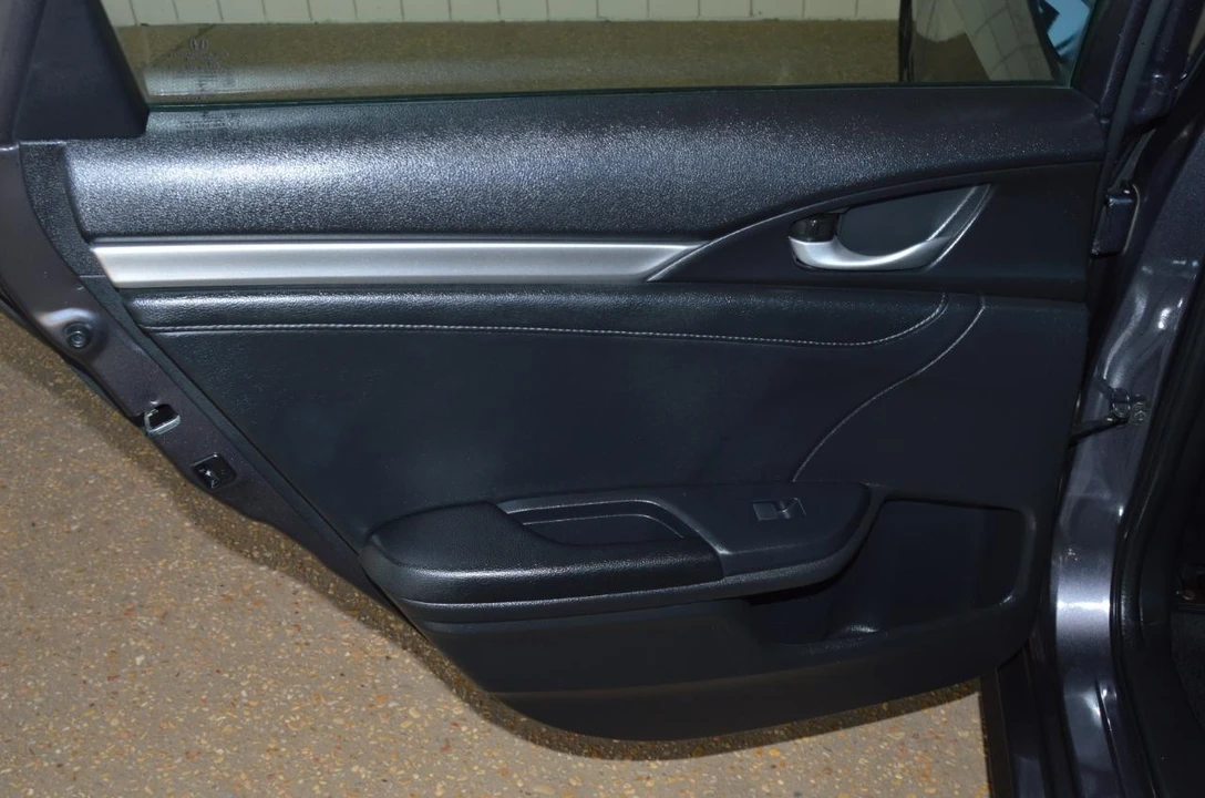 2016 Honda Civic 10th Gen - Image 24 of 29