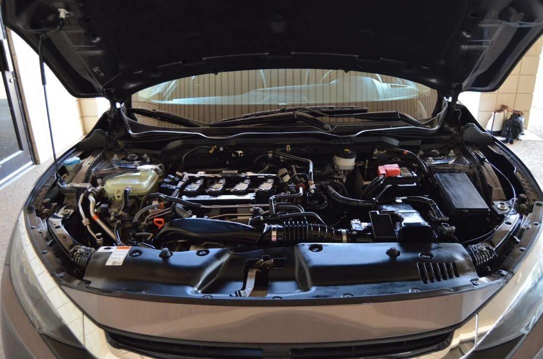 2016 Honda Civic 10th Gen - Image 28 of 29