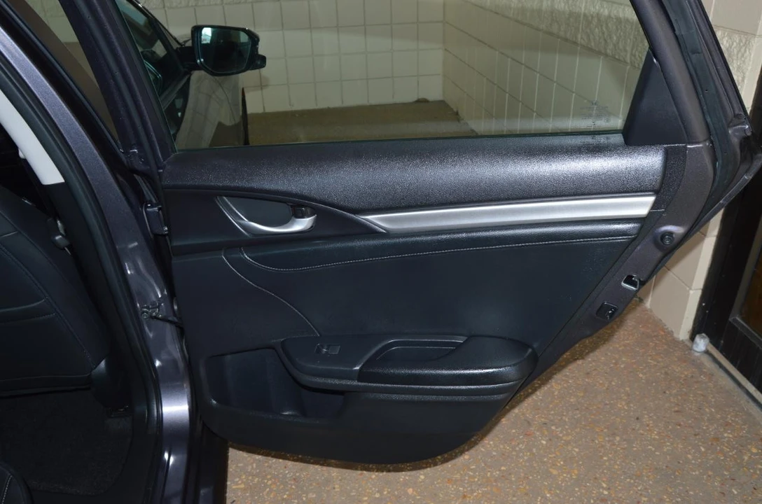 2016 Honda Civic 10th Gen - Image 26 of 29