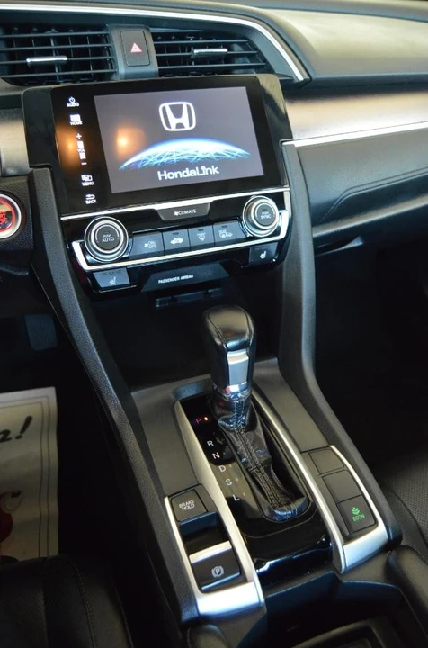 2016 Honda Civic 10th Gen - Image 18 of 29