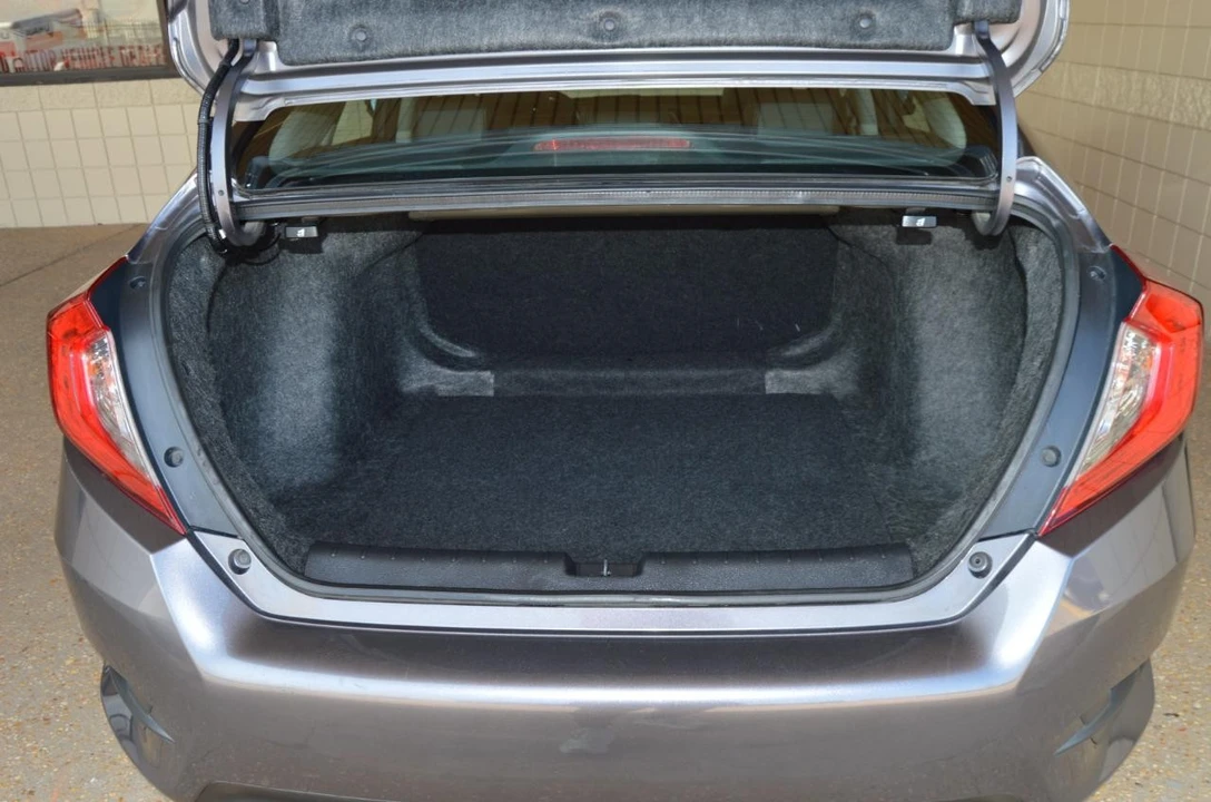 2016 Honda Civic 10th Gen - Image 27 of 29