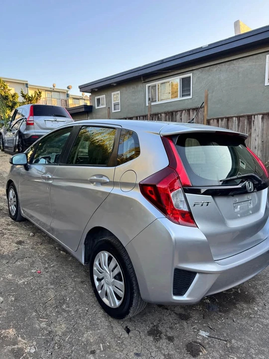 2016 Honda Fit - Image 5 of 12