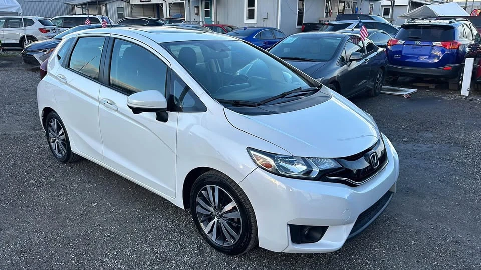 2016 Honda Fit - Image 9 of 14