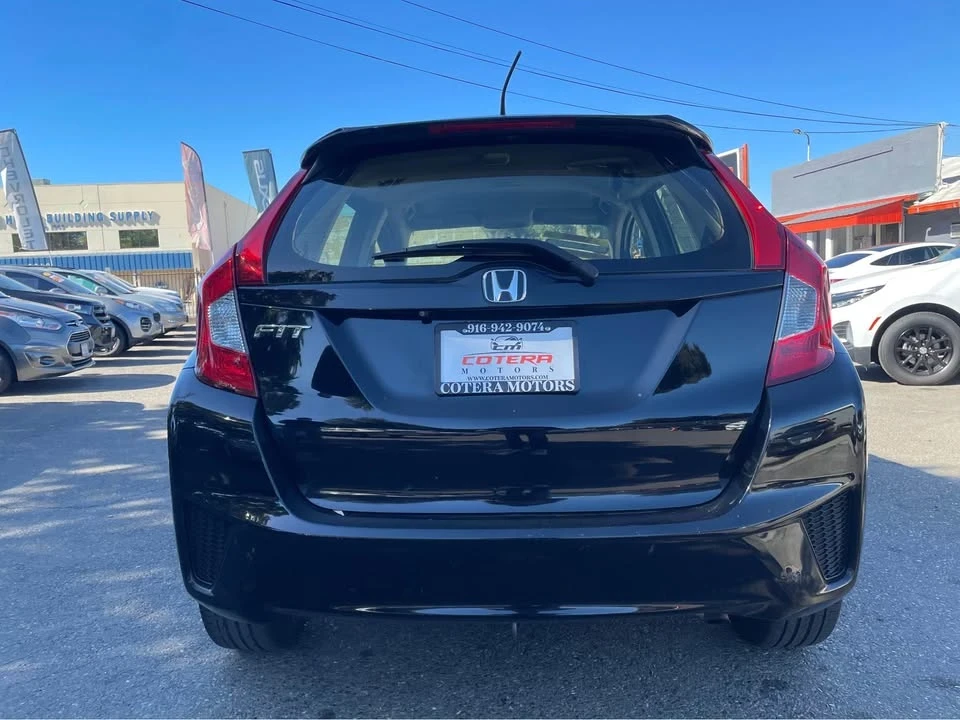 2016 Honda Fit - Image 5 of 10