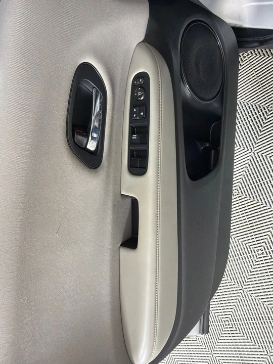 2016 Honda HR-V 2nd Gen - Image 10 of 21