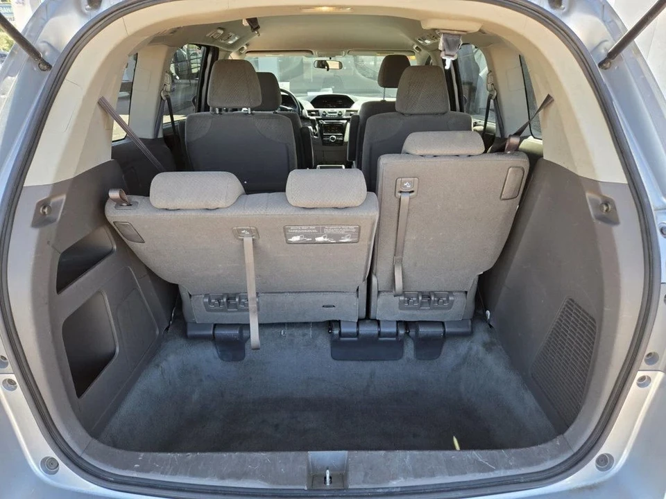 2016 Honda Odyssey - Image 11 of 12