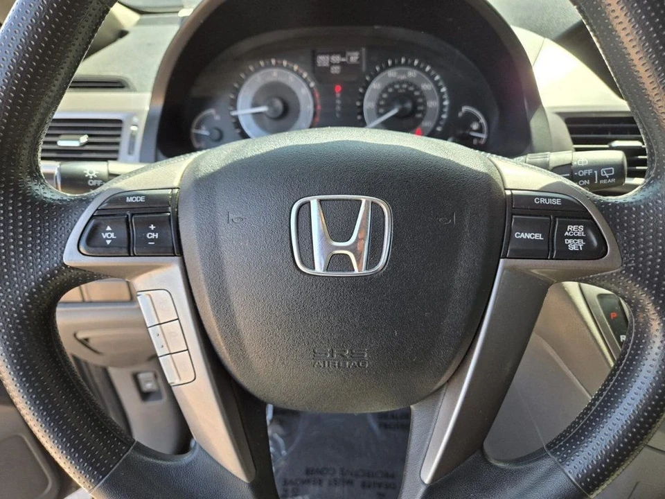 2016 Honda Odyssey - Image 16 of 19