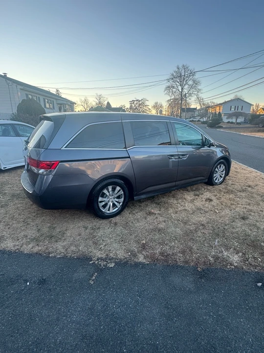 2016 Honda Odyssey - Image 2 of 9