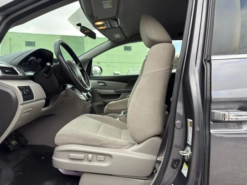 2016 Honda Odyssey - Image 10 of 12