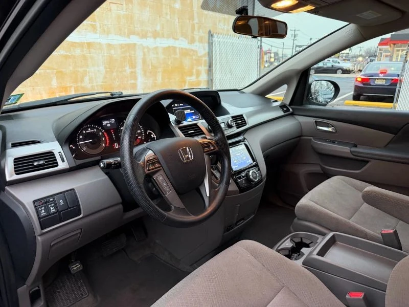 2016 Honda Odyssey - Image 10 of 12