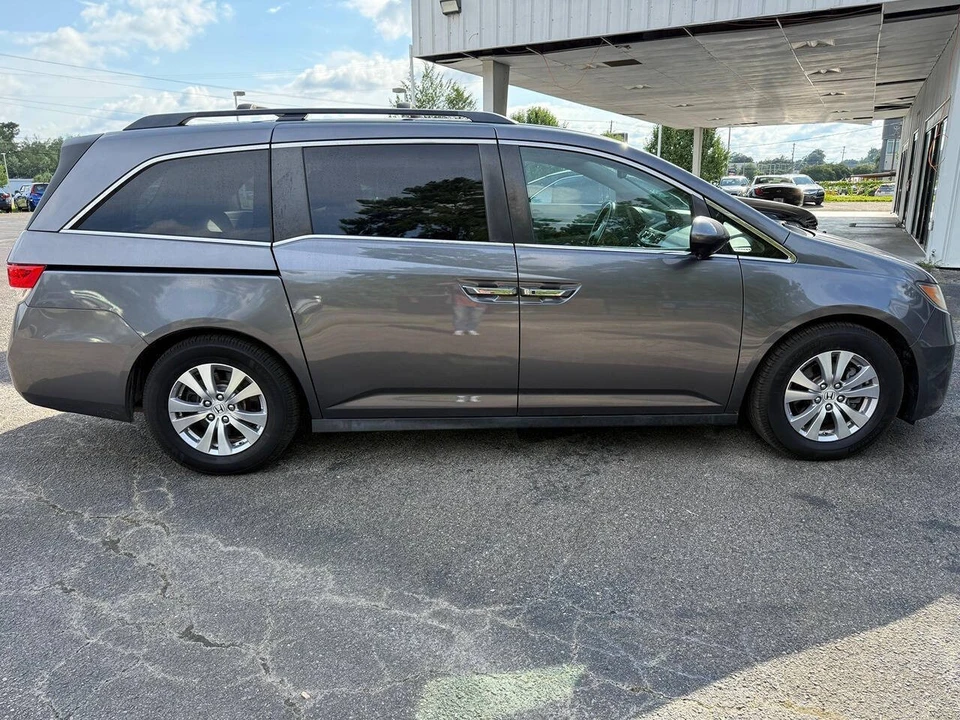 2016 Honda Odyssey - Image 10 of 21