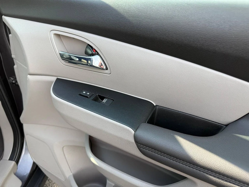 2016 Honda Odyssey - Image 16 of 21