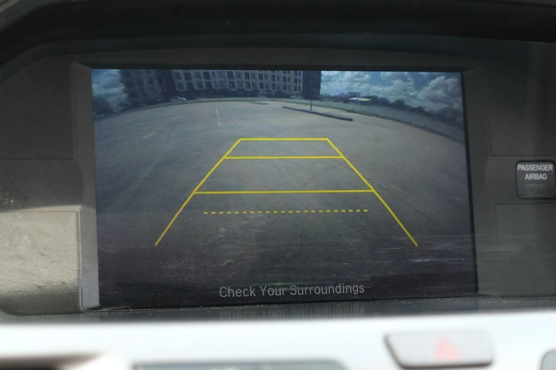 2016 Honda Odyssey - Image 15 of 21