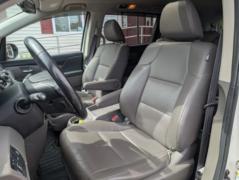 2016 Honda Odyssey - Image 10 of 12