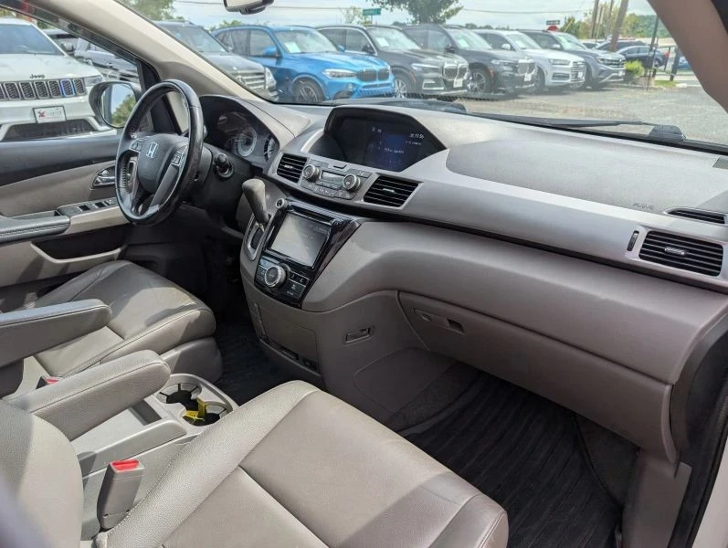 2016 Honda Odyssey - Image 9 of 12
