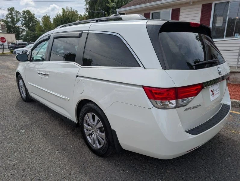 2016 Honda Odyssey - Image 2 of 12