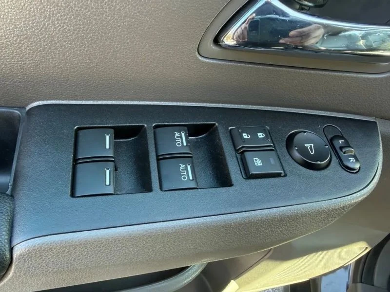 2016 Honda Odyssey - Image 9 of 12