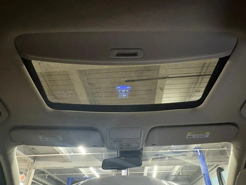 2016 Honda Odyssey - Image 10 of 12