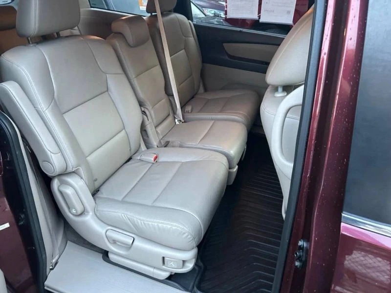2016 Honda Odyssey - Image 9 of 12