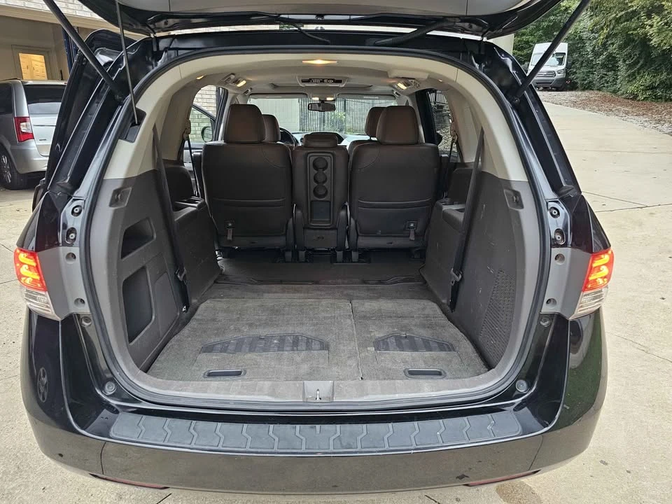 2016 Honda Odyssey - Image 8 of 17