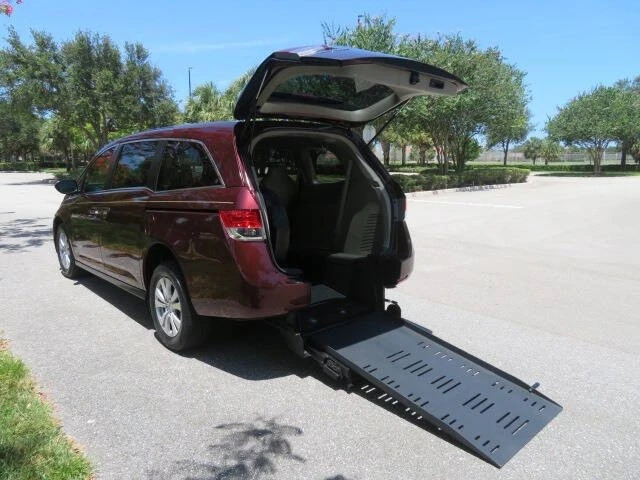 2016 Honda Odyssey - Image 8 of 12