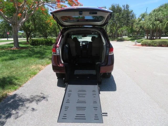 2016 Honda Odyssey - Image 6 of 12