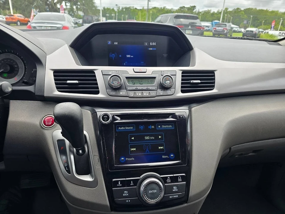 2016 Honda Odyssey - Image 20 of 21