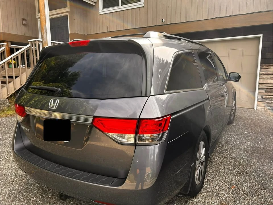 2016 Honda Odyssey - Image 2 of 17
