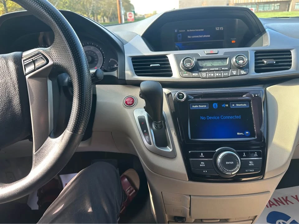 2016 Honda Odyssey - Image 16 of 17