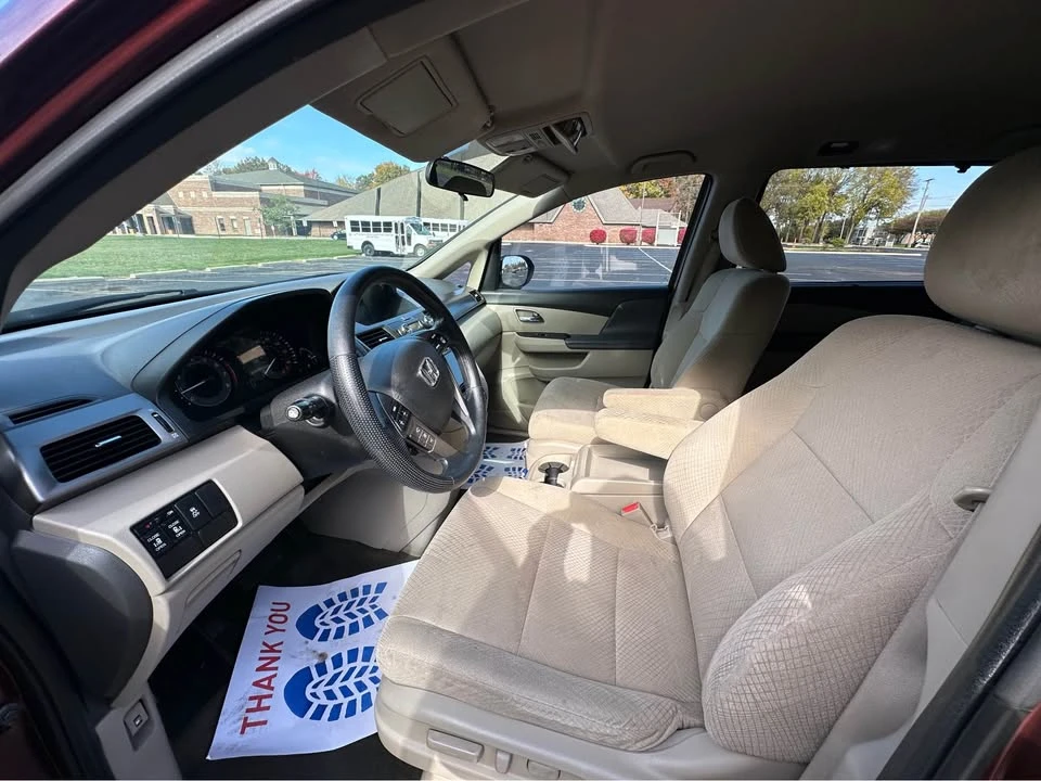 2016 Honda Odyssey - Image 11 of 17