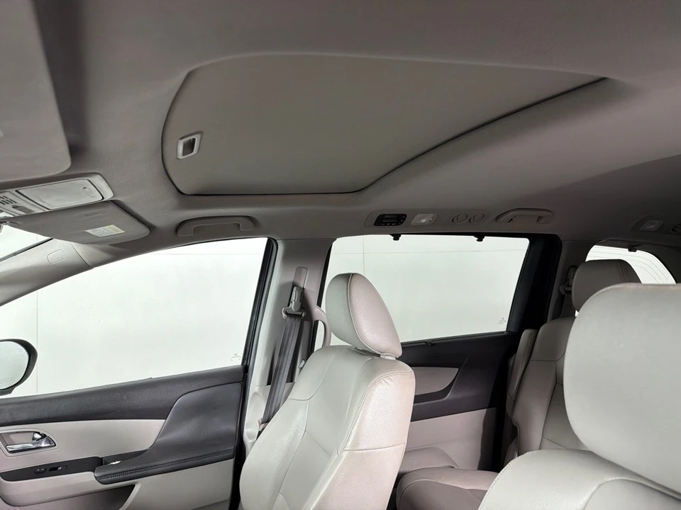 2016 Honda Odyssey - Image 12 of 21