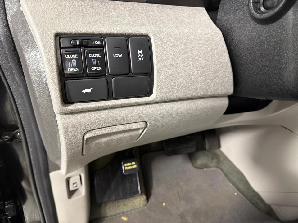 2016 Honda Odyssey - Image 13 of 21