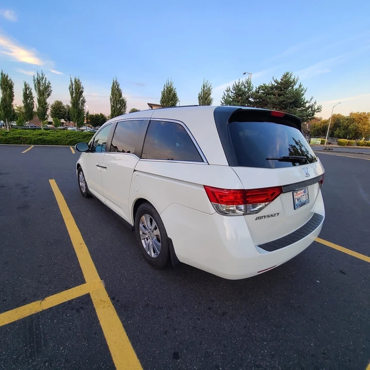 2016 Honda Odyssey - Image 3 of 8