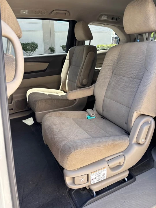 2016 Honda Odyssey - Image 9 of 15