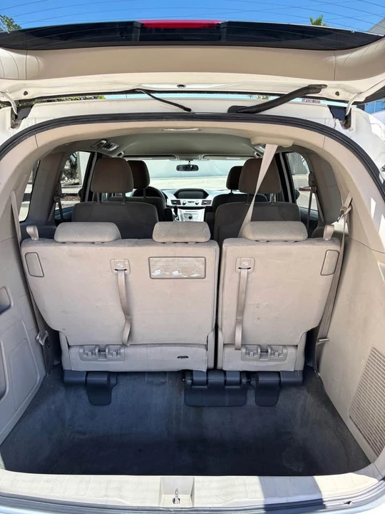2016 Honda Odyssey - Image 10 of 15